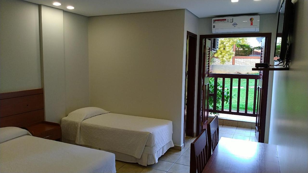 Hotel Das Palmeiras Paracatu Exterior photo