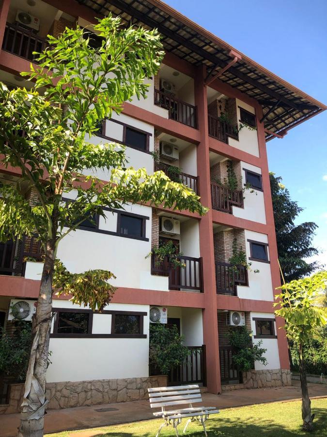 Hotel Das Palmeiras Paracatu Exterior photo