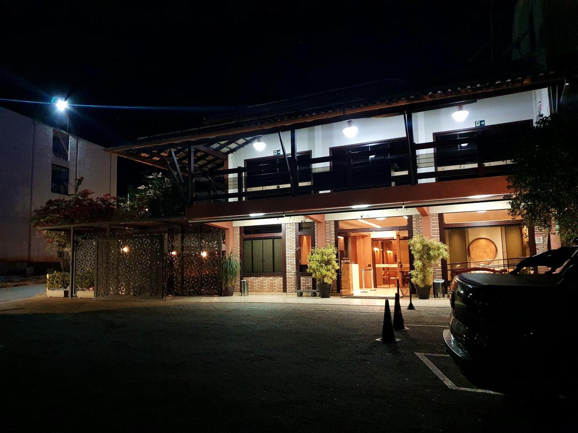 Hotel Das Palmeiras Paracatu Exterior photo
